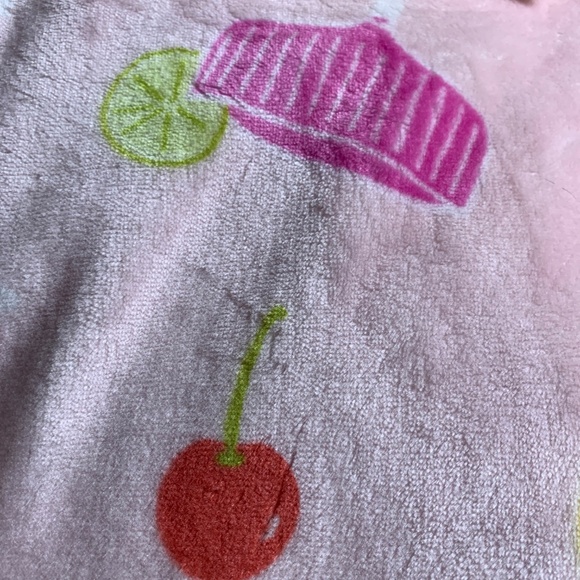 Cozy pink soft plush fleece throw NWT wine & drink glasses great gift bridesmaid - Picture 3 of 7